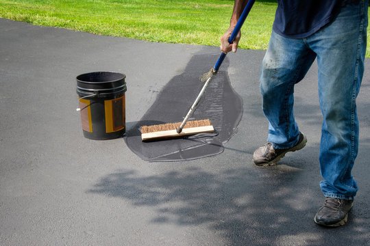 asphalt driveway maintenance